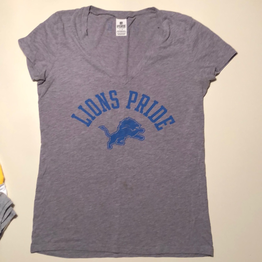 PINK Detroit Lions T shirt